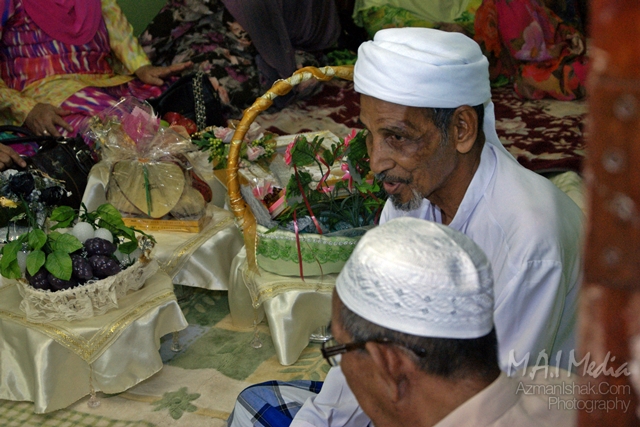 Majlis-bertunang-3