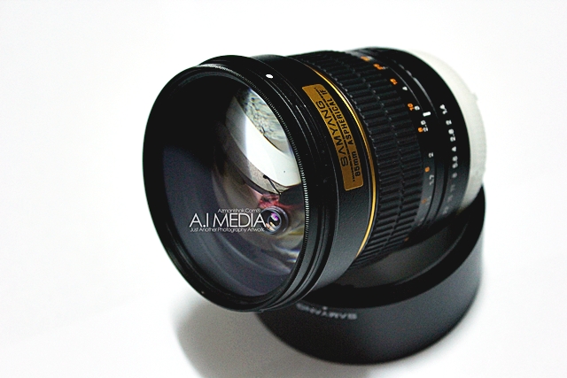 samyang-85mm-f1.4-001