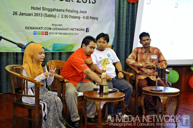 Sesi Mini Forum Kedua terdiri daripada Yuyu Zulaikha, BroFramestone, Ikhwan Nazri dan Bang Iwan