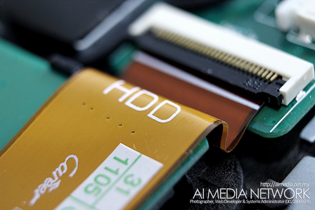 Ribbon Hard Disk ini jugak mudah rosak, dan perlu diganti sekiranya perlu