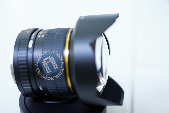 Lens Samyang 14mm f2.8 ni, kanta depan dia agak gembung, Jadi memang tadek