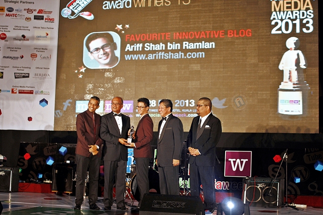 Ariff Shah yang menjuarai kategori Favoirite Innovative Blog