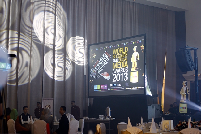 Sekali tengok, macam Red Carpet for Blogger kan? High class betoi event ni.