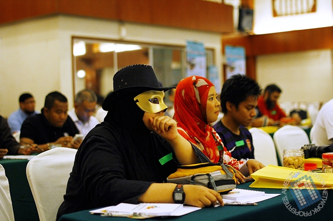 Datin Zorro... aka Datin Tyka hehehe,... hai datin :p