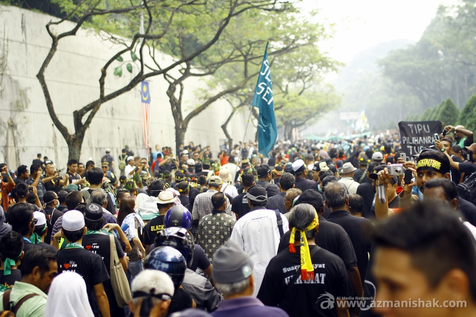 Berjalan masuk - 8 : Semakin ramai.. dan semakin ramai.