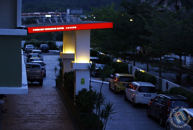 Macam ni la suasana di dari balkoni hotel aku tu