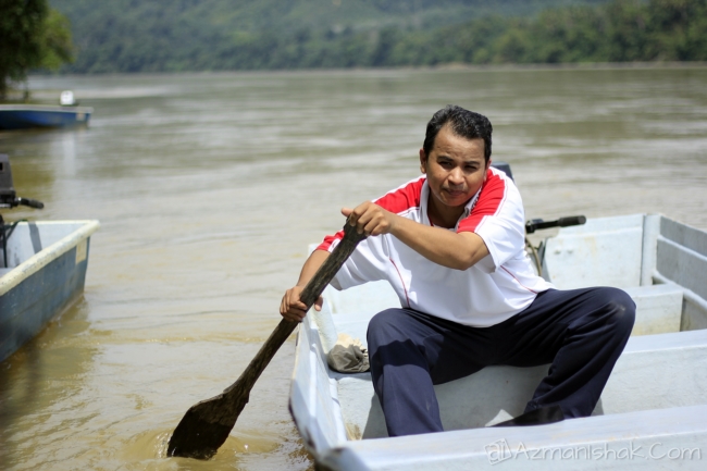 "Laaa.... baru kat tebing ni ke bang? Pah ingat, dah jauh dah..."