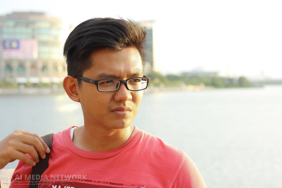 Inilah dia... cikgu saya, Saudara Tarmizi Shukri.